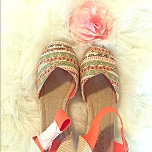 Women’s Size 10 Zuka Espadrilles